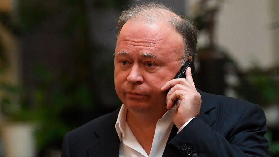 Журналист Караулов сообщил об обыске в его доме по заявлению главы Ростеха о клевете