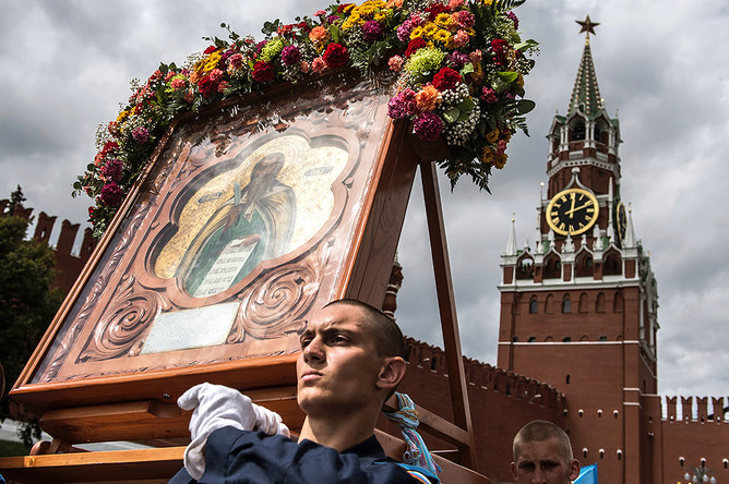 Крестный ход в честь празднования Дня ВДВ в Москве