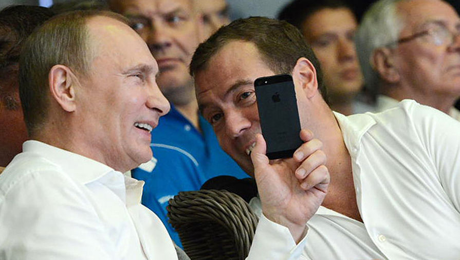 Президент России Владимир Путин и премьер-министр Дмитрий Медведев 