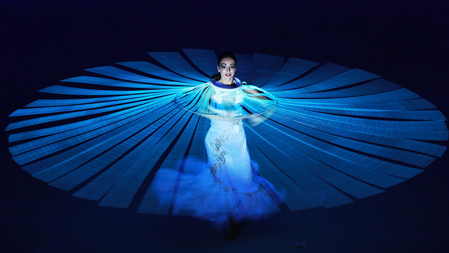 Диана Вишнева во время театрализованного представления на&nbsp;церемонии открытия XXII зимних Олимпийских игр в&nbsp;Сочи, 2014 год 