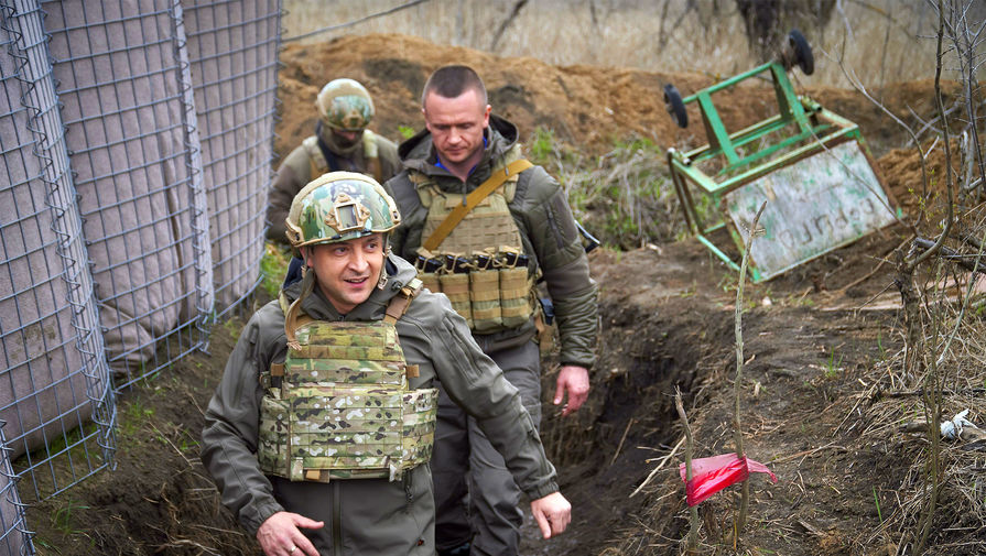 Зеленский пообещал, что в 2022 году украинские военные сделают фото в Крыму и на Донбассе