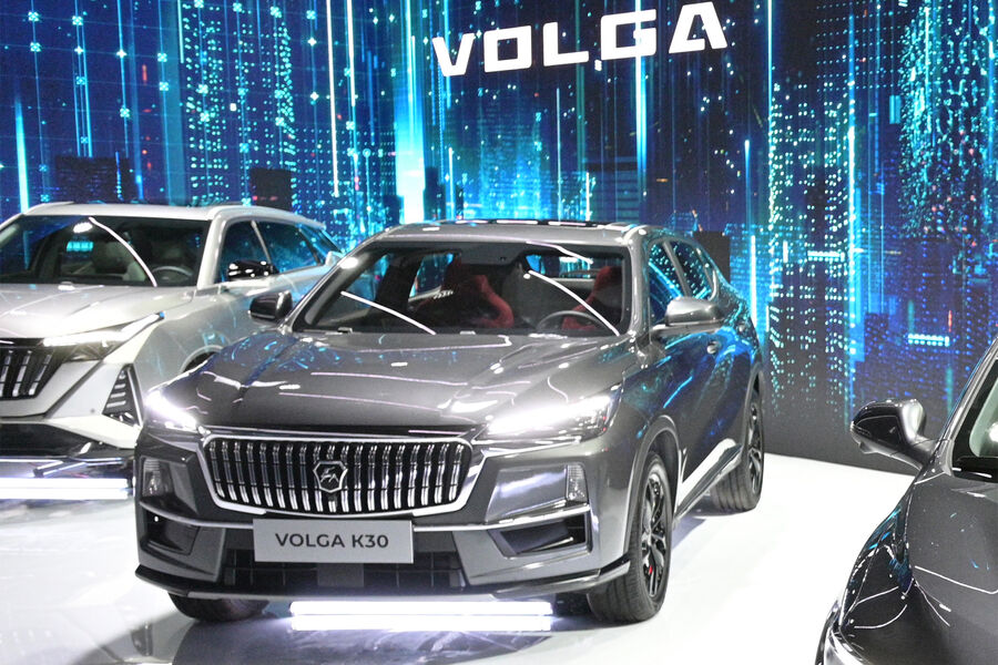 Новые автомобили Volga C40 и К30 в&nbsp;павильоне марки на&nbsp;выставке IX конференции &laquo;Цифровая индустрия промышленной России&raquo; в&nbsp;Нижнем Новгороде