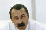 Тренер футбольной команды «Спартак-Алания» Валерий Газзаев, 1995 год 