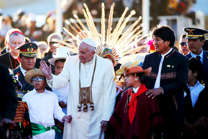 Папа Римский Франциск во время визита в Боливию