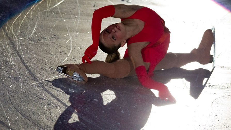 Фигуристка Юлия Липницкая во время показательных выступлений в финале Гран-При по фигурному катанию в канадском Квебеке, 2011 год
