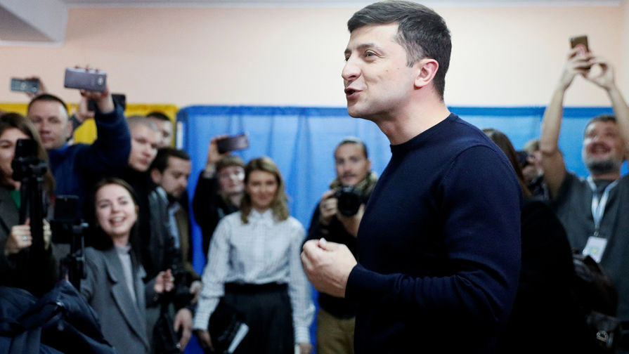 Кандидат в Президенты Украины Владимир Зеленский на избирательном участке в Киеве, 31 марта 2019 года