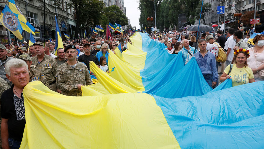  Участники &laquo;Марша защитников Украины&raquo; во время акции в&nbsp;рамках празднования Дня независимости страны в&nbsp;Киеве, 24 августа 2020 года