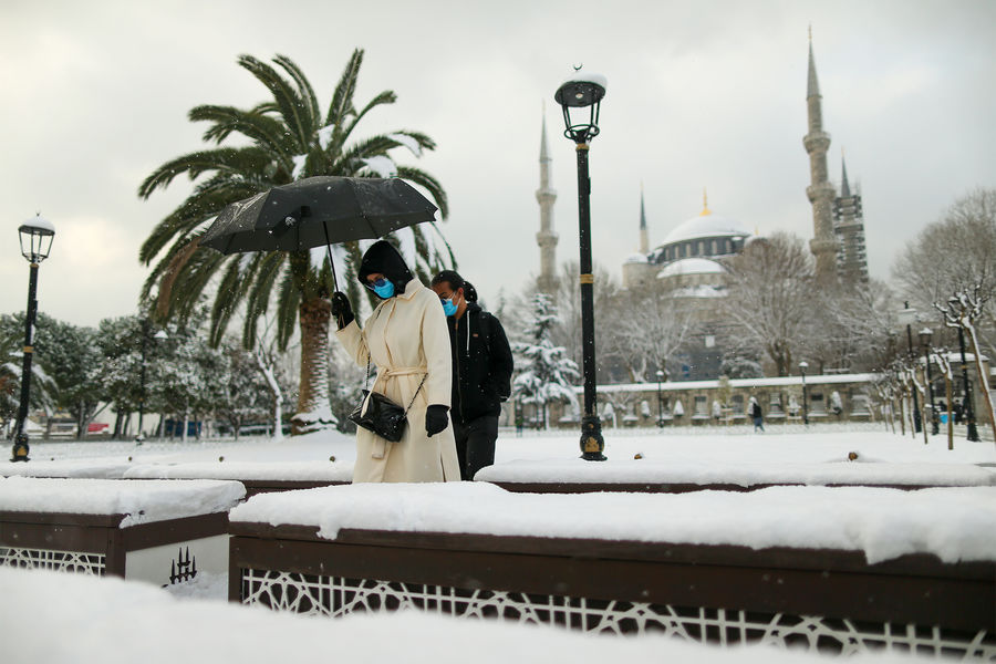 Во время снегопада в&nbsp;Стамбуле, Турция, 24&nbsp;января 2022&nbsp;года