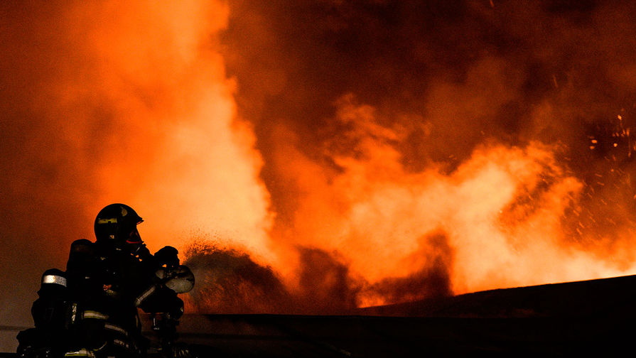Тушение пожара в&nbsp;производственном здании швейного цеха на&nbsp;улице Стромынка