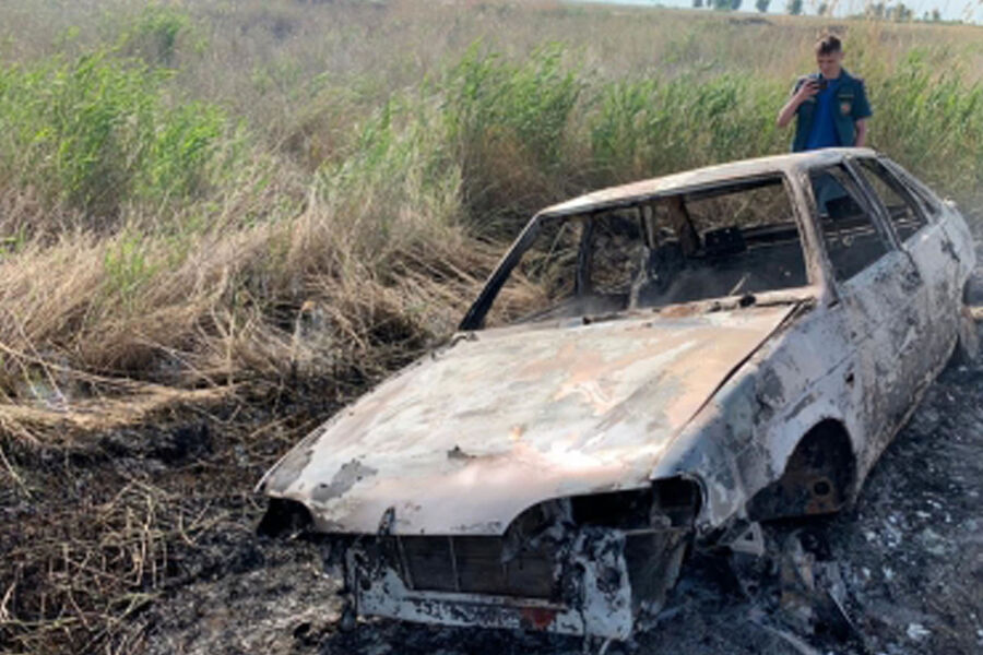 Сгоревшие автомобили в лесу. Нашли машину сгоревшей. Нашли сгоревшую машину в фиагдоне. Воронежец поджег авто. Нашли машину сгоревшей.