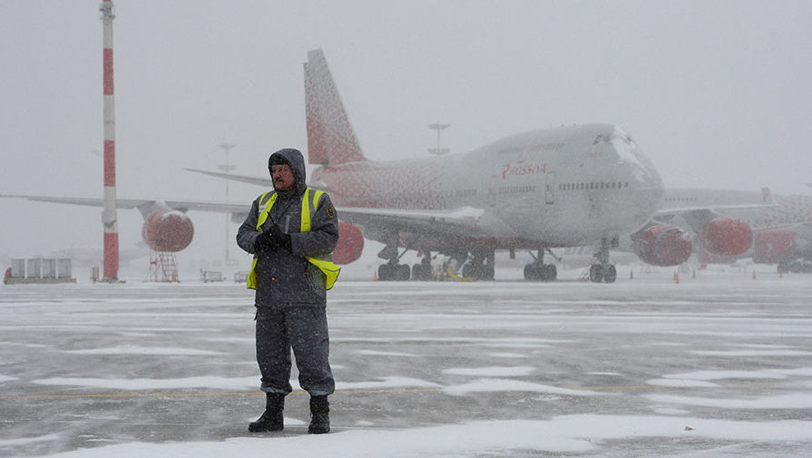 Почти полсотни рейсов отменено и задержано в московских аэропортах