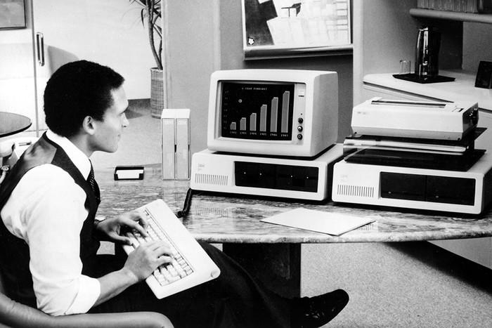 Первому массовому персональному компьютеру IBM PC исполняется 33 года