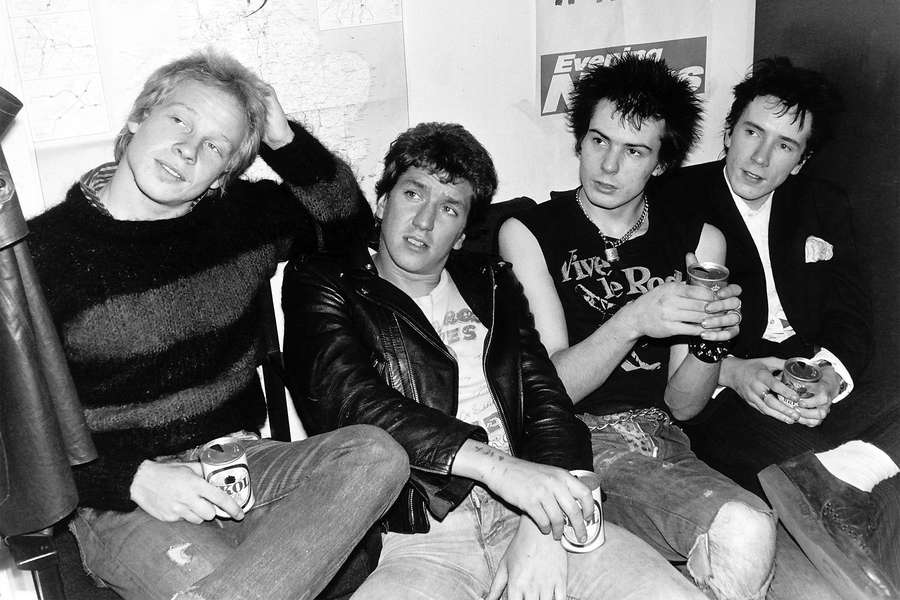 Участники группы Sex Pistols 