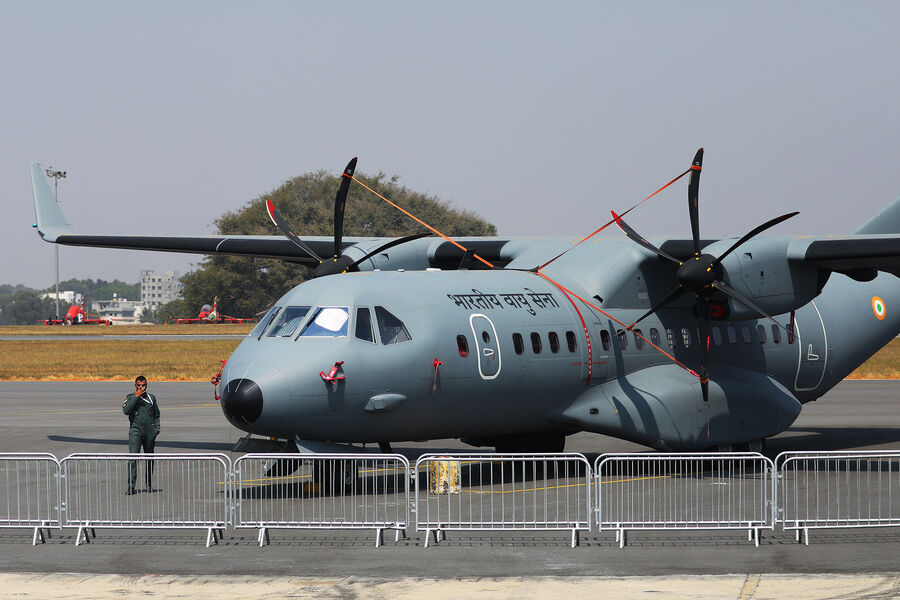 Самолет CASA 295&nbsp;на&nbsp;международной выставке Aero India 2025&nbsp;на&nbsp;территории военно-воздушной базы Yelahanka в&nbsp;Бангалоре. Нина Падалко / РИА Новости