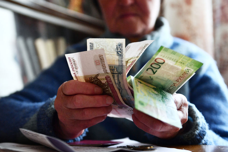 Пенсии и маткапитал. Какие выплаты вырастут в 2024 году - Газета.Ru