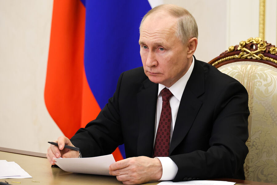 Президент РФ Владимир Путин в Кремле во время заседания Совета по развитию гражданского общества и правам человека (СПЧ) в режиме видеоконференции, 4 декабря 2023 года