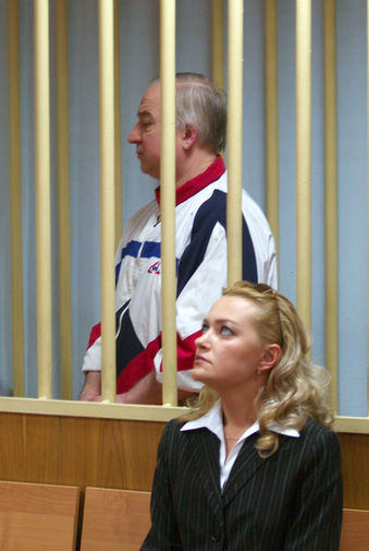 Полковник запаса Сергей Скрипаль, обвиняемый в шпионаже, в зале Московского окружного суда, 2006 год 