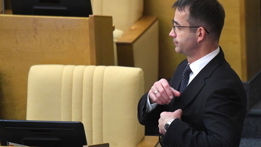 Директор Ленкома ответил на обвинения и упреки Певцова 