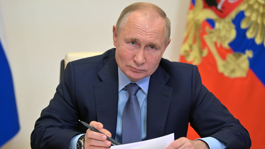 Путин поручил "Газпрому" увеличить объемы газа в хранилищах Европы