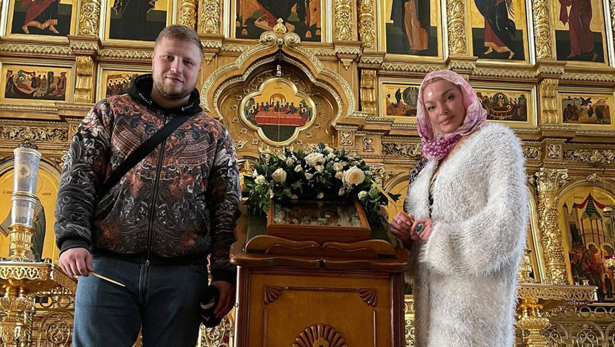 Экс-невеста нового друга Волочковой предложила ей выплатить долги мужчины