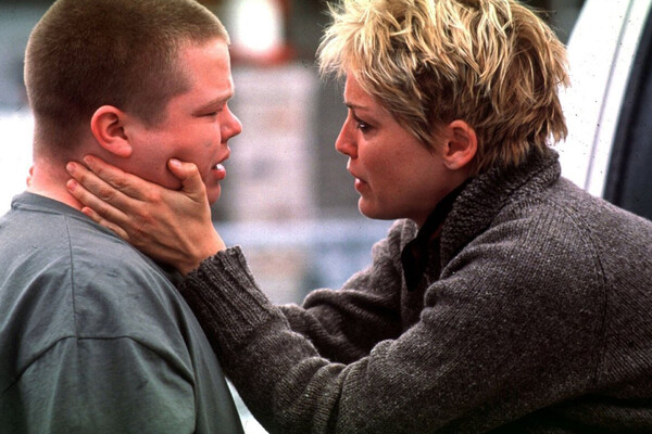 Актеры Элден Хенсон и Шэрон Стоун в&nbsp;фильме &laquo;Великан&raquo; (1998)