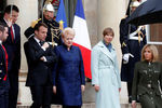 Президент Франции Эммануэль Макрон, экс-президент Литвы Даля Грибаускайте, президент Эстонии Керсти Кальюлайд и жена Эммануэля Макрона Брижит в Елисейском дворце в Париже, 9 апреля 2018 год 