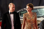 Герцог и герцогиня Кембриджские Уильям и Кэтрин на мировой премьере 25-го фильма об агенте 007 Джеймсе Бонде «Не время умирать» в Лондоне, 28 сентября 2021 года 
