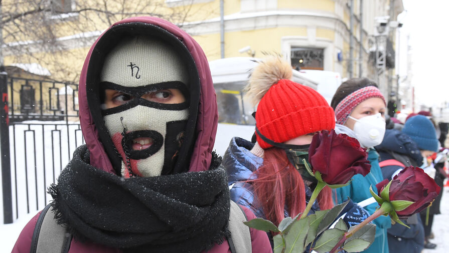 "Нежная пошла молодежь": в Госдуме заявили, что россияне не смогут носить балаклавы в мороз
