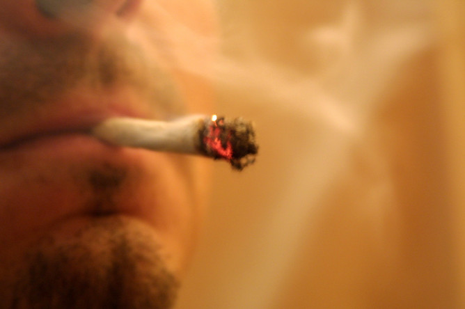 15 лет курит марихуану линда клипы смотреть марихуана