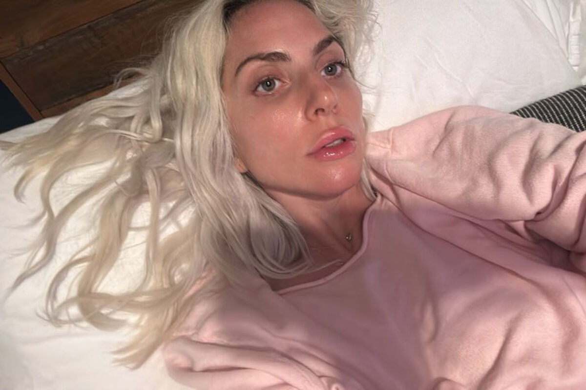 Леди Гага показала фото без макияжа и фильтров