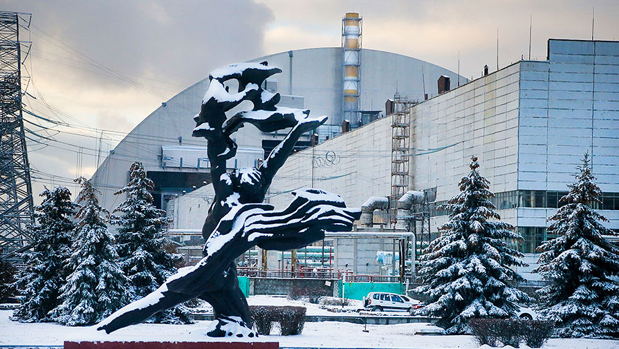 Чернобыль накрыли столетним саркофагом