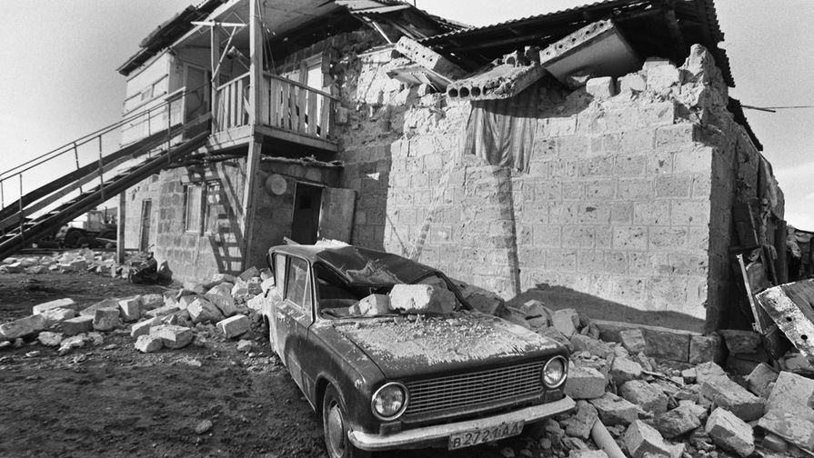 Последствия землетрясения в городе Спитак, Армения, 1988 год