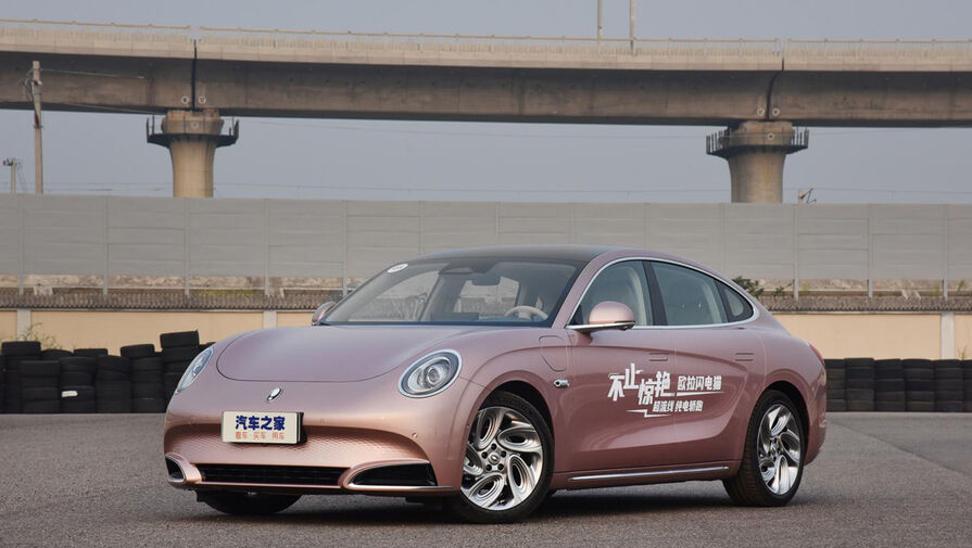 Четырехдверное купе в стиле Porsche поступило в продажу в Китае