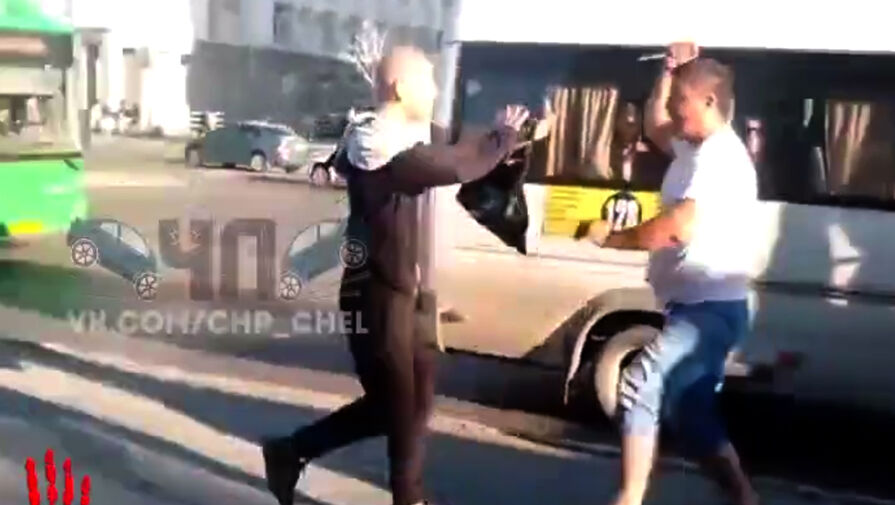 На видео попал водитель маршрутки, напавший на россиянина с отверткой
