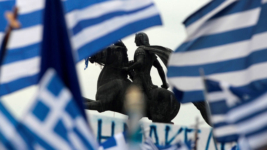 Правящая партия Греции лидирует на выборах в стране