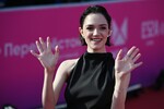 Фигуристка Евгения Медведева на церемонии вручения ХХ национальной телевизионной премии в области популярной музыки МУЗ-ТВ 2025. Легенда в Live Арене в Москве, 7 июня 2025 года