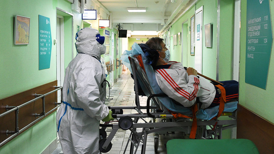 Вирусолог рассказал об особенностях вспышек COVID-19 в России