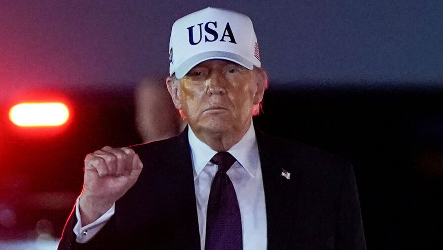 Трамп появился в Белом доме с пятном на шее