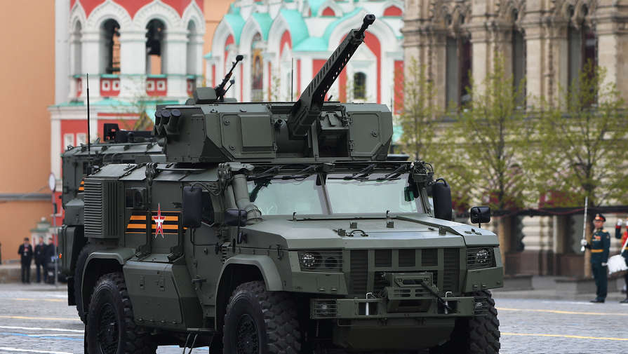 ФСВТС: Россия обсудила с Мьянмой поставки нового оружия, в том числе бронеавтомобилей