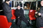 Лидер Северной Кореи Ким Чен Ын тестирует новый троллейбус во время поездки по ночному Пхеньяну, 4 февраля 2018 года