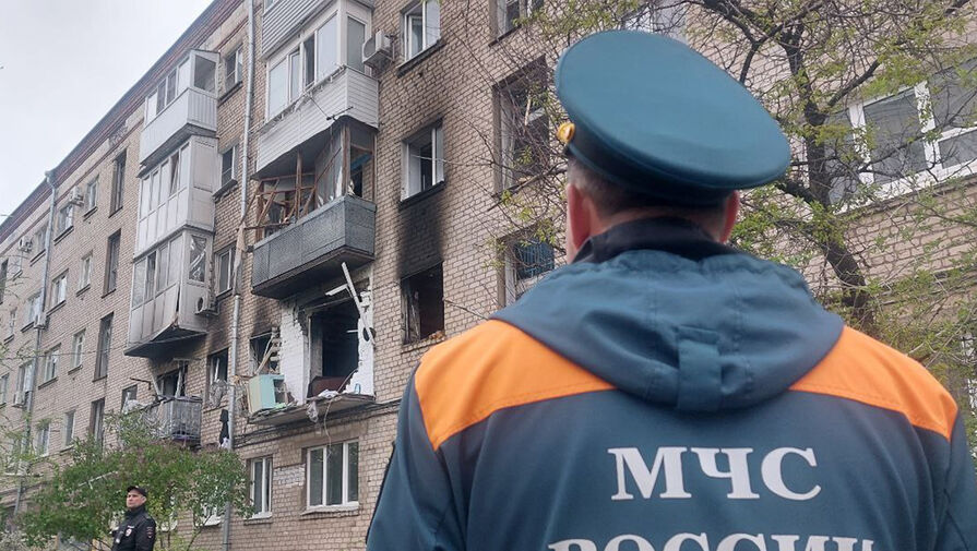 Очевидец рассказал о взрыве газа и пожаре в пятиэтажке в Волгограде