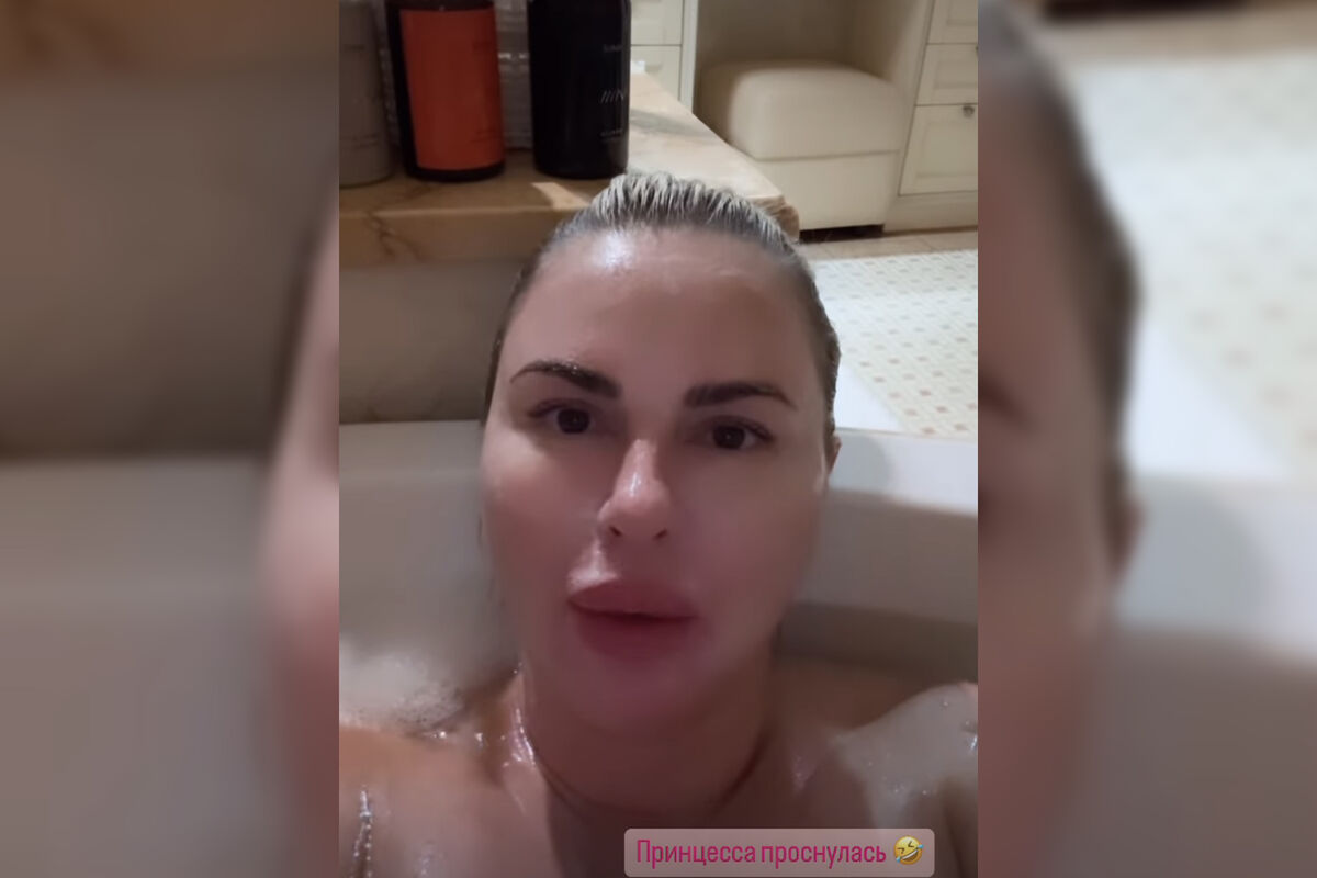 45-летняя Анна Семенович снялась обнаженной в ванне - Газета.Ru | Новости