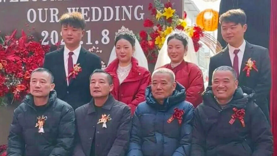 Братья-близнецы женились на сестрах-близнецах, пригласив на свадьбу своих дядей-близнецов