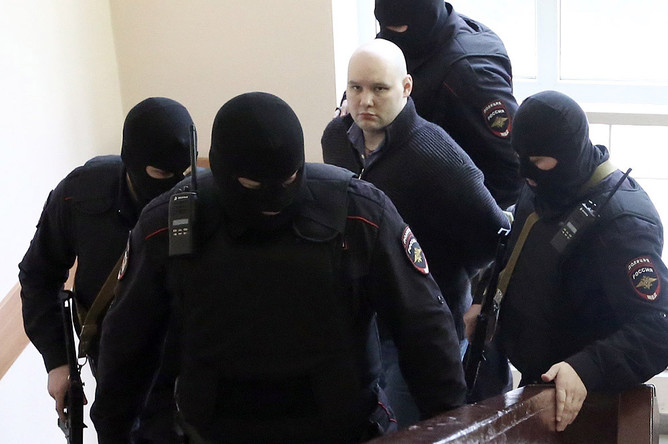 Даниил Константинов, обвиняемый в убийстве Алексея Темникова, во время оглашения приговора в Чертановском суде
