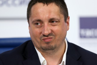 Президент Всероссийского объединения болельщиков Александр Шпрыгин на пресс-конференции после возвращения из Франции с чемпионата Европы, откуда был дважды выдворен французскими властями
