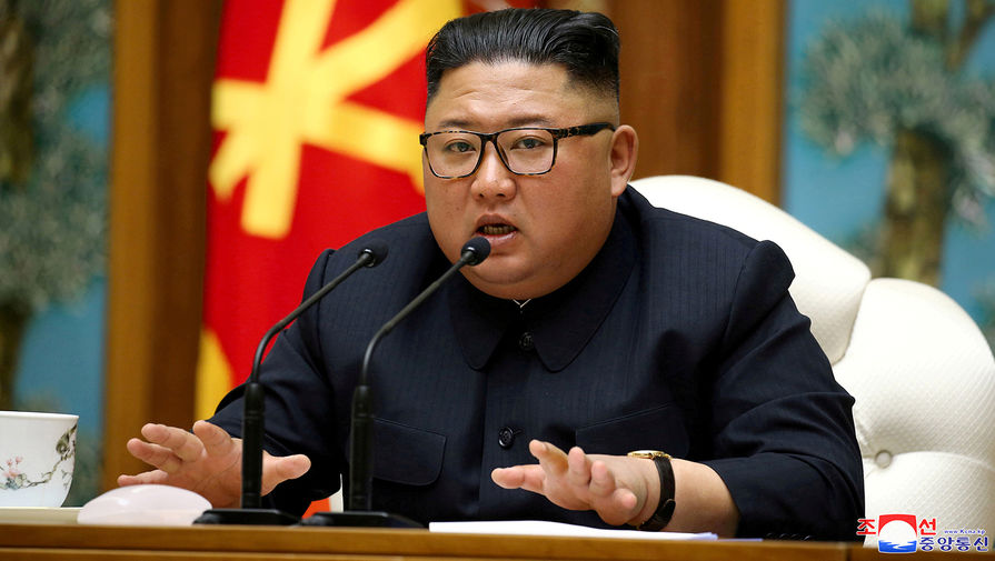 Россия передала Ким Чен Ыну медаль к юбилею Победы