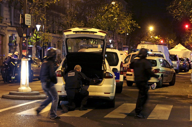 Полиция около театра Bataclan в Париже