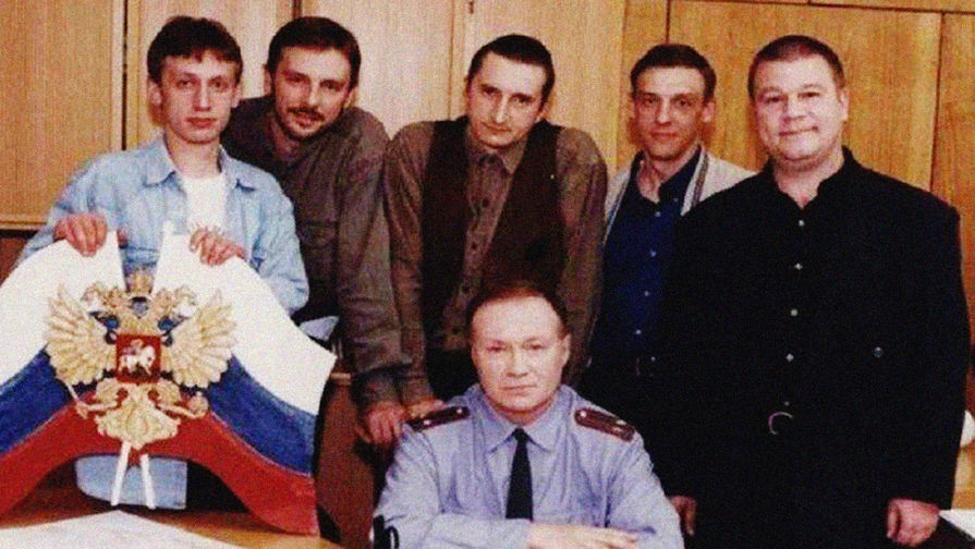 Ноги Елены Андреевой – Улицы Разбитых Фонарей 2 (1999)