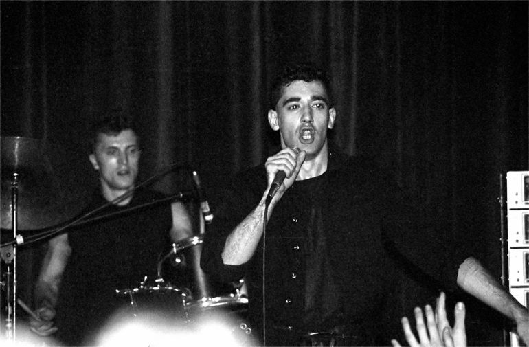 Участники DAF Габи Дельгадо-Лопес и Роберт Герл во время выступления, 1981 год