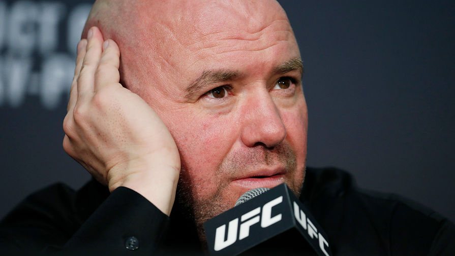 Глава UFC назвал ужасной работу российского рефери на турнире в Абу-Даби